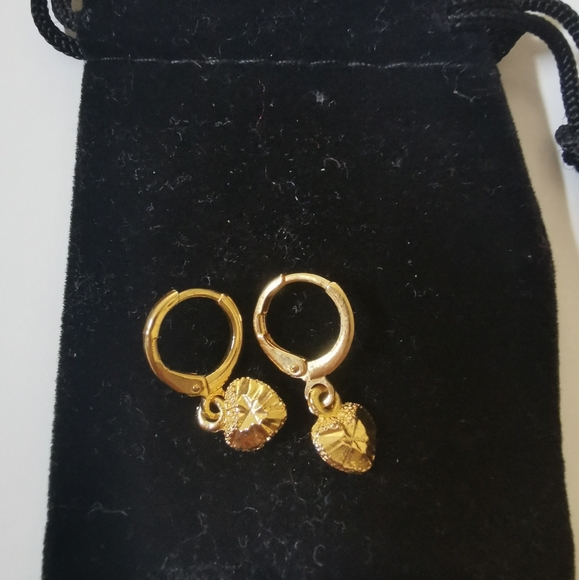 Gold plated heart dangling - Picture 1 of 2